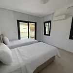 Organic - 6 Person Private Luxury * דליאן