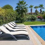 Organic - 6 Person Private Luxury וילה