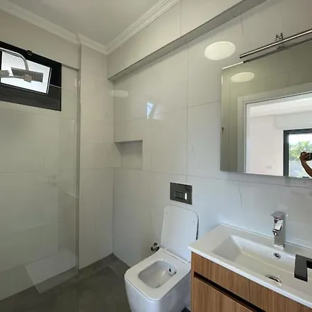 Organic - 6 Person Private Luxury داليان