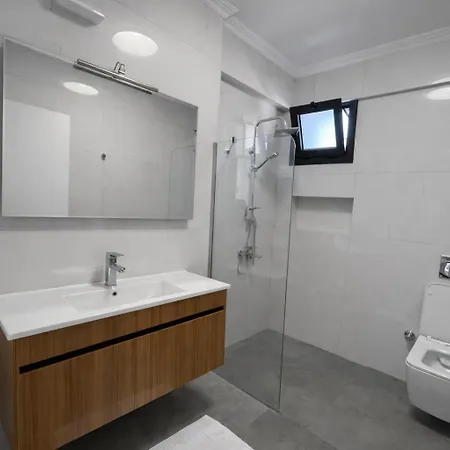 Organic - 6 Person Private Luxury Villa *