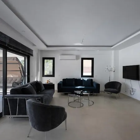 Organic - 6 Person Private Luxury דליאן