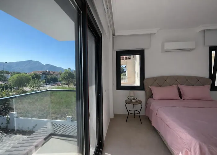 Organic - 6 Person Private Luxury Villa *