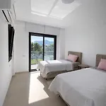 Organic - 6 Person Private Luxury