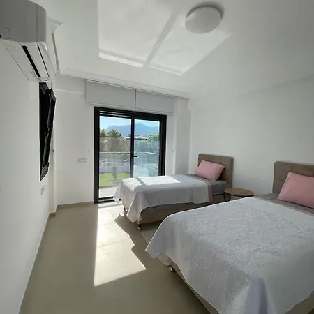 Vila Organic - 6 Person Private Luxury *