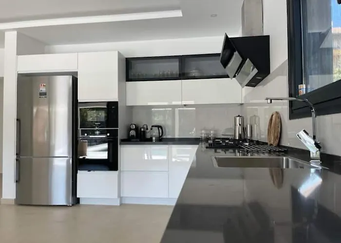 Villa Organic - 6 Person Private Luxury *